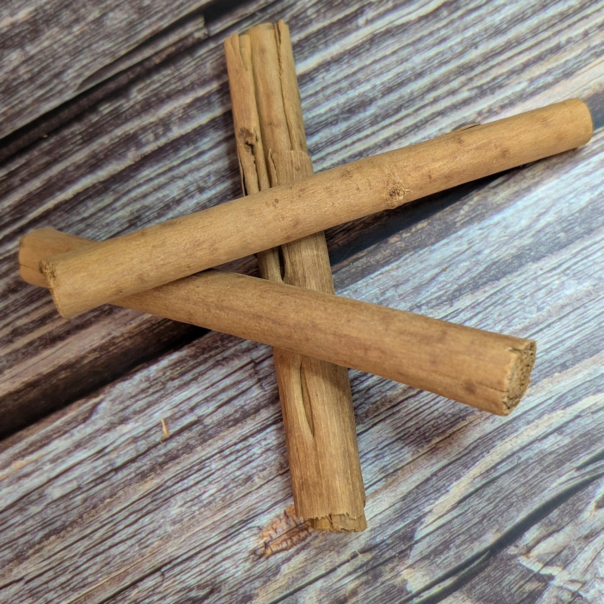 Cinnamon stick 12 cm from Madagascar